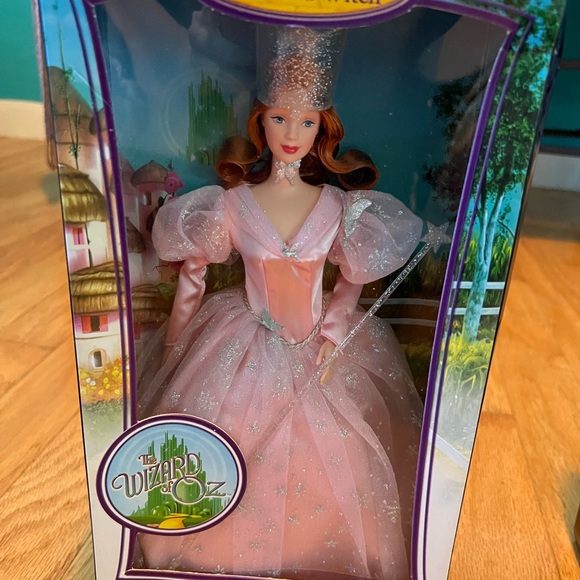 Barbie Wizard of Oz Collectable Barbies - Picture 2 of 3